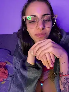 Poison_Ivy_29 live cam on StripChat