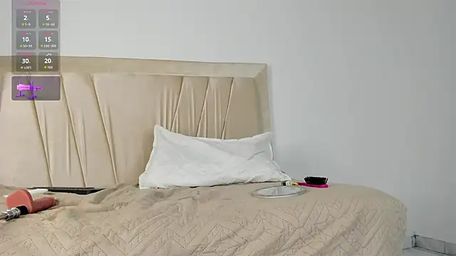 Candy_love9 live cam on StripChat