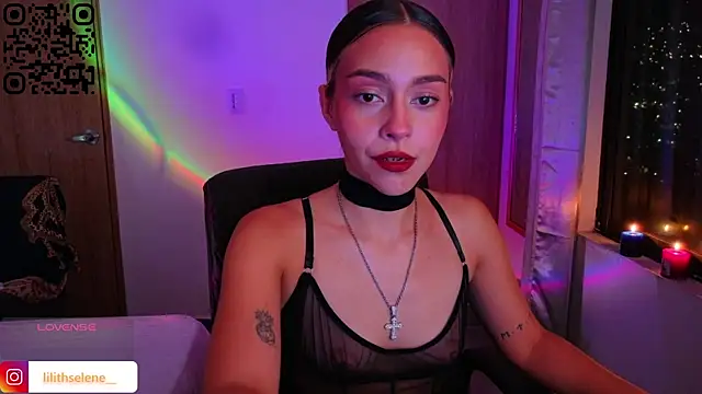 lilithselene live cam on StripChat