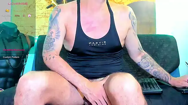 johny_bluexxx live cam on StripChat