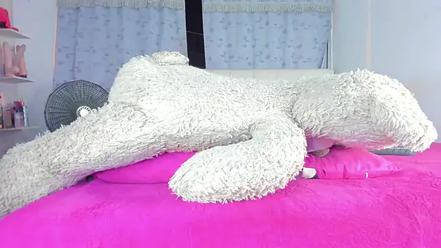 briitany_hot live cam on StripChat