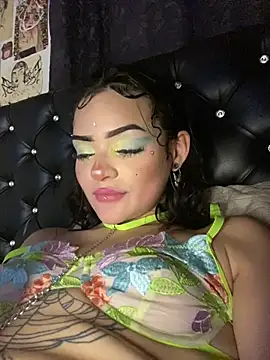 VenusDeMilo_55 live cam on StripChat
