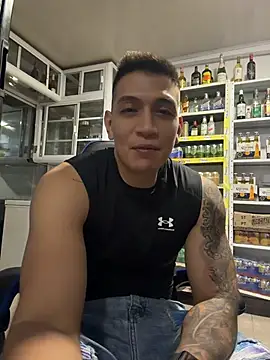 OliverWest04 webcam