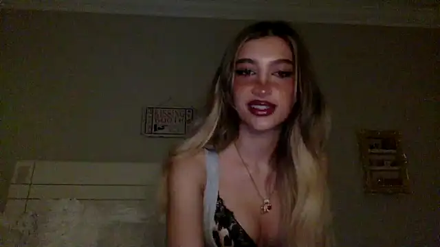 dioxoxo - Dioxoxo's free webcam