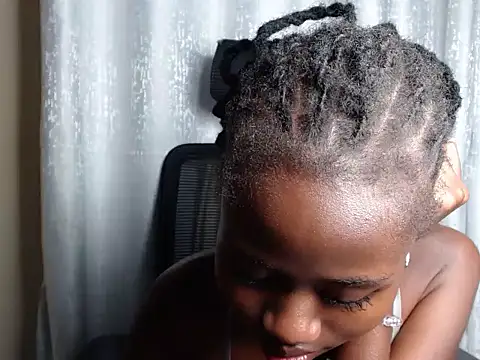 pureelegance_petite webcam