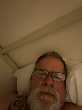 Caesar_Baxter webcam
