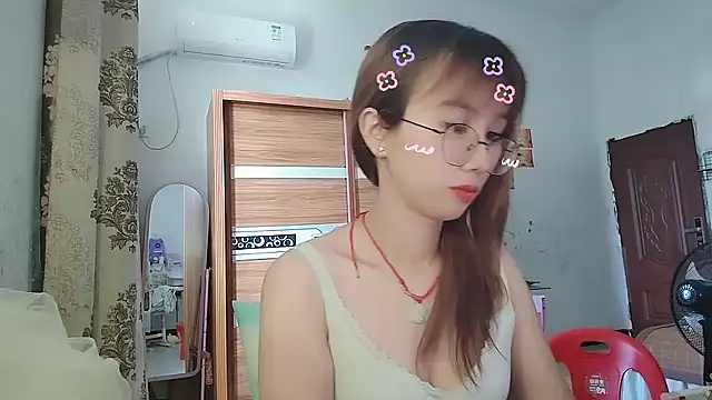 Lili_666 webcam