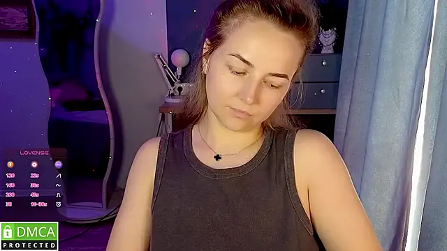 Mira_Mermayd live cam on StripChat