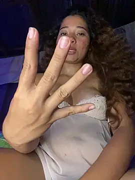 Rico02j live cam on StripChat