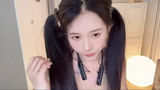 yiyi5588 (F young) - 早上好（想拥有于骑士宝宝）（加入王子免费偷窥额外赠送小视频一份）