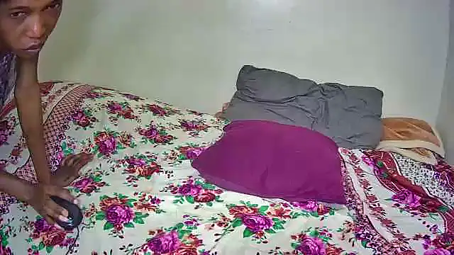 SlenderCurvexxx live cam on StripChat