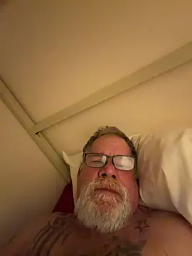 Caesar_Baxter webcam