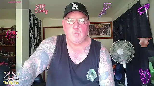 KINKYBLUEYES69 webcam