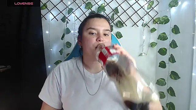 Nika_1_ webcam