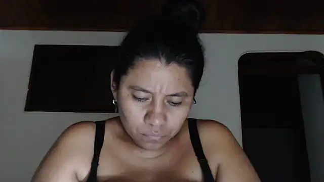adrixxx38 webcam