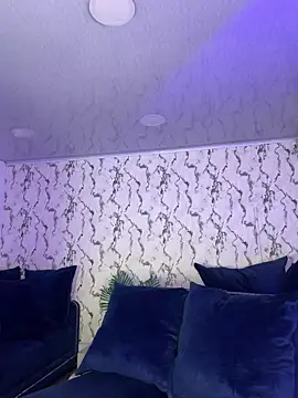 Lunai_gh live cam on StripChat