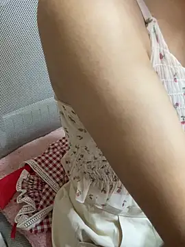 Mina048 webcam