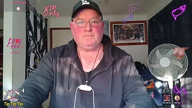 KINKYBLUEYES69 webcam