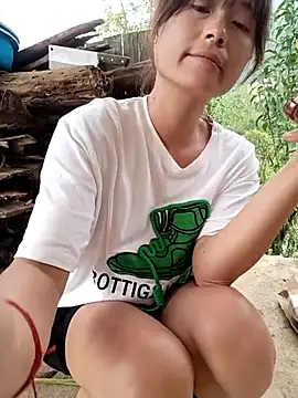 Linda-yiyi webcam