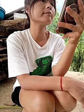 Linda-yiyi webcam