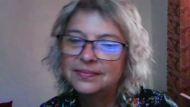 ElizabethGorden live cam on StripChat