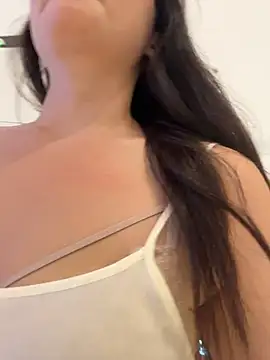 xiaoxiaocheng678 (F milf) - 勾引路人小哥哥摸胸！