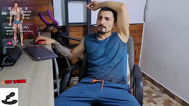 Marck_Muscle webcam