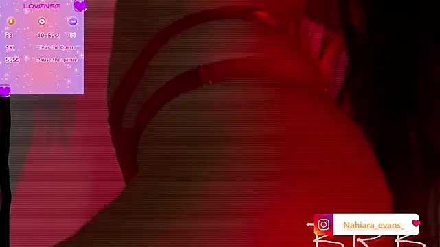 NahiaraEvans_ webcam