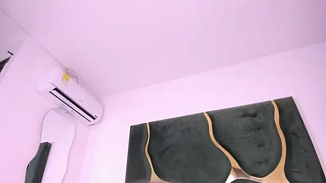 noa_roseasm webcam