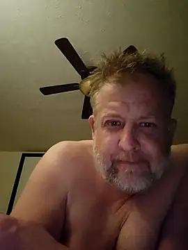 Mikey40wv live cam on StripChat