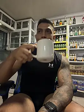 OliverWest04 webcam