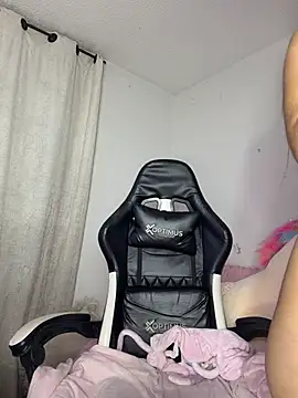 Stormi_th webcam