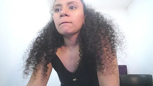 Little18Doll webcam