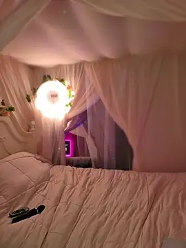 AuroraSaintclair webcam