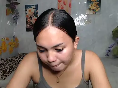 ur_asiankat webcam