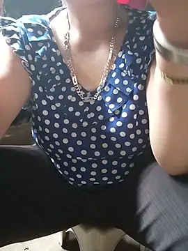 tuyet-nhi - Tuyet-nhi's free webcam - UK Sex Cams