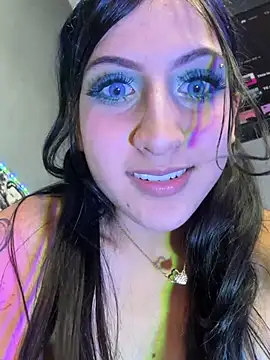 Naaria_ webcam