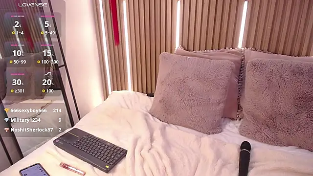 ZairaFoox webcam