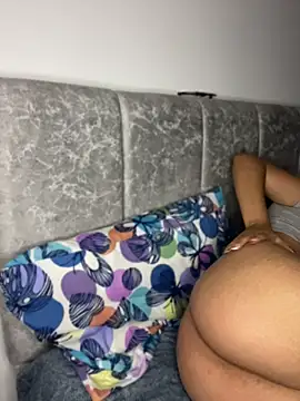 i_samanthaa - I_Samanthaa's free webcam - UK Sex Cams
