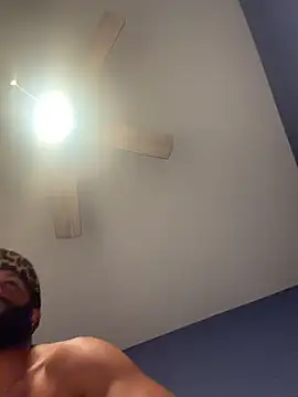 HungStr8Lightskin live cam on StripChat