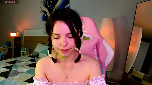 Maya_Campbell webcam