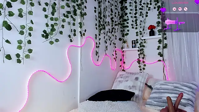Samii_Evans webcam