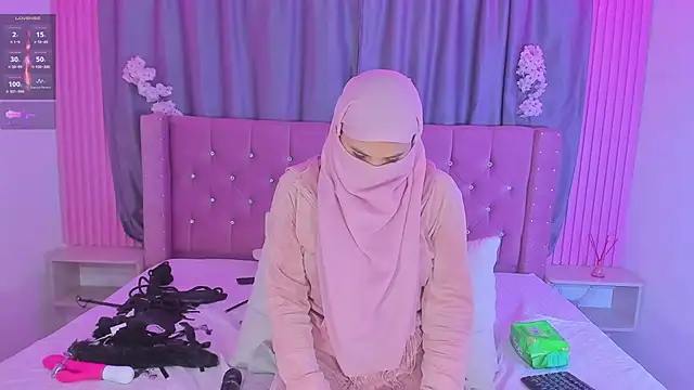 Nayla-Mouna