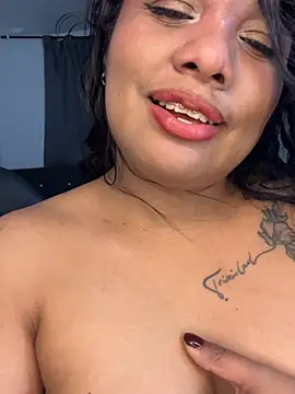 Rashell1_Queen webcam