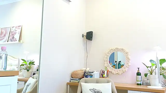 LadySweetWife webcam