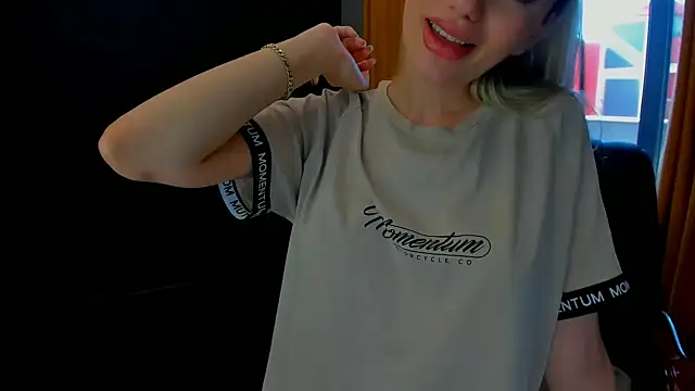 HaleySweet18 webcam