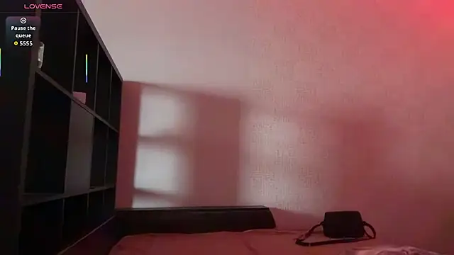 ivygenesis live cam on StripChat
