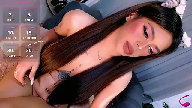 pixie_bryte live cam on StripChat