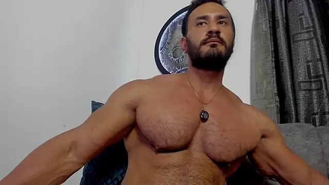 curt_xxx live cam on StripChat