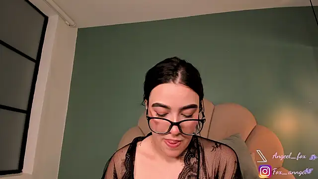 angeel_fox webcam